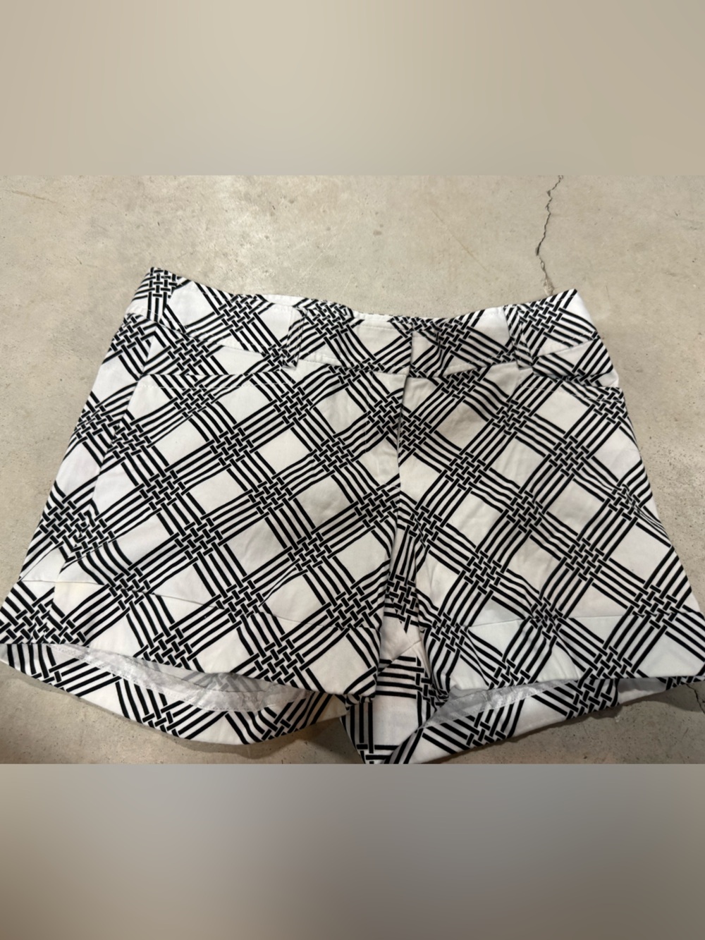 White House Black Market Black and White Geometric Print Skirt